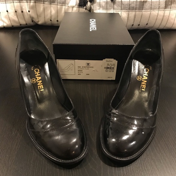 CHANEL Pumps w/Box! • 40.5 - Picture 2 of 8